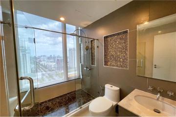 Duplex 3 bedrooms Sathon BTS Chong Nonsi