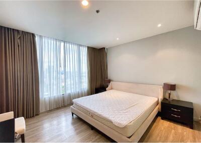 Duplex 3 bedrooms Sathon BTS Chong Nonsi