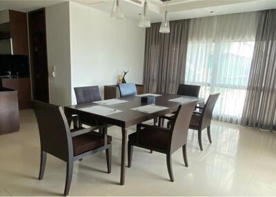 "Luxury 3-Bed Condo in Bangkok