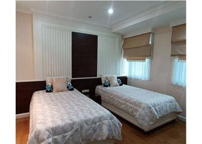 For rent 2 bedrooms in private condominium on Sukhumvit 39 - 920071001-10553