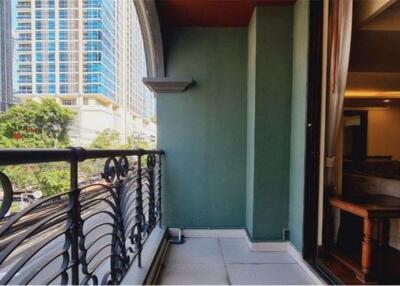 For rent pet friendly 3bedrooms in Soi Ruamrudee BTS Ploenchit