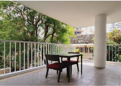 Beautiful 3 Bedroom Apartment in Ekamai with Large Balcony for Rent!