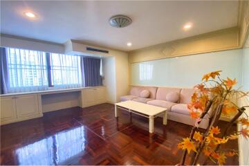 For Sale Spacious 4 bedrooms with balcony on 16 floor@Oriental Towers