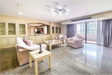 For Sale Spacious 4 bedrooms with balcony on 16 floor@Oriental Towers