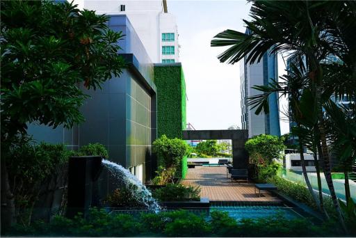 Rare Item! Bareshell duplex condo with a private swimming pool for sale in Nana-Asoke - 920071001-10389