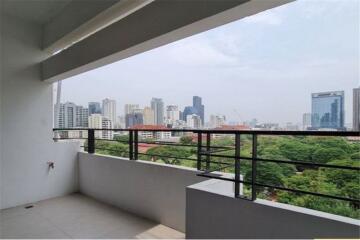 For Rent: Newly Renovated 3-Bedroom Apartment on Sukhumvit 19,