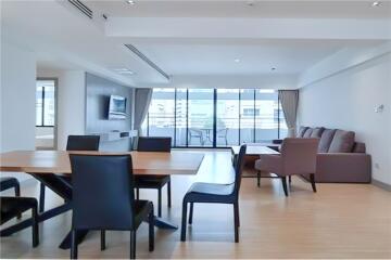 For Rent: Newly Renovated 3-Bedroom Apartment on Sukhumvit 19,