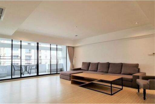 For Rent: Newly Renovated 3-Bedroom Apartment on Sukhumvit 19,