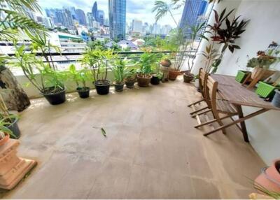 For sale big balcony 3 bedrooms on 9 floor Moon Tower Just 600m to BTS Thonglor Station - 920071001-10371