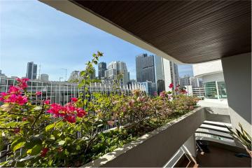 For Rent Spacious 3+1 bedrooms in Sukhumvit 23 Asoke