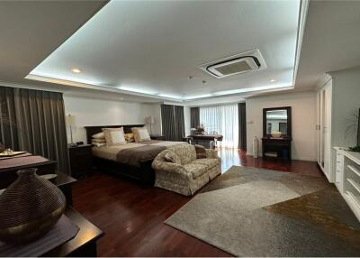 For Rent Spacious 3+1 bedrooms in Sukhumvit 23 Asoke - 920071001-10373