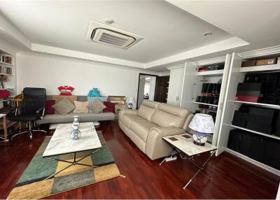 For Rent Spacious 3+1 bedrooms in Sukhumvit 23 Asoke - 920071001-10373