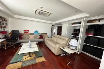 For Rent Spacious 3+1 bedrooms in Sukhumvit 23 Asoke