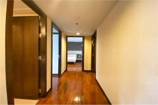 FOR RENT Pet friendly 3 bedrooms with balcony Sukhumvit 55 - 920071001-10370