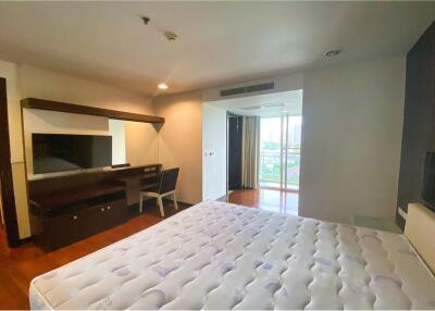 FOR RENT Pet friendly 3 bedrooms with balcony Sukhumvit 55 - 920071001-10370