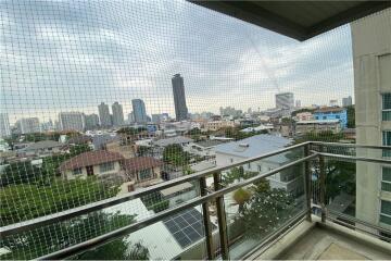 FOR RENT Pet friendly 3 bedrooms with balcony Sukhumvit 55 - 920071001-10370