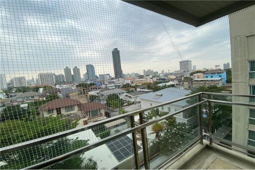 FOR RENT Pet friendly 3 bedrooms with balcony Sukhumvit 55