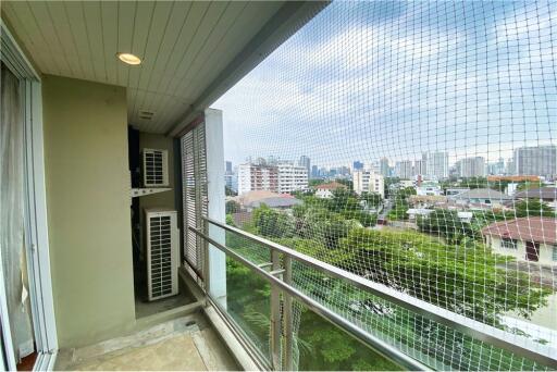 FOR RENT Pet friendly 3 bedrooms with balcony Sukhumvit 55 - 920071001-10370