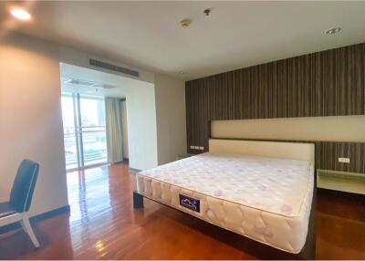 FOR RENT Pet friendly 3 bedrooms with balcony Sukhumvit 55 - 920071001-10370