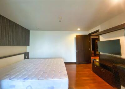 FOR RENT Pet friendly 3 bedrooms with balcony Sukhumvit 55 - 920071001-10370