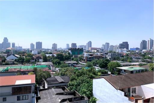 Pets-friendly and effortlessly accessible apartment to BTS Ekkamai and Sukhumvit area. - 920071062-87