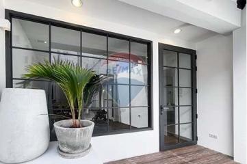 Sale with tenant townhouse in Sukhumvit 65