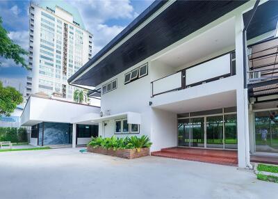 For rent home office with space 400 sqm. in private house on Sukhumvit 20. - 920071001-10314