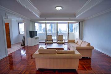 For Rent Newly renovated 3+1 berooms high floor in Sukhumvit 43 - 920071001-10310