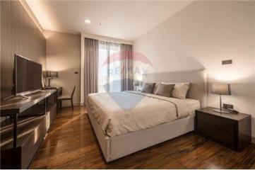 Modern brand new 3 bedrooms with balcony in luxury private apartment Sukhumvit 28