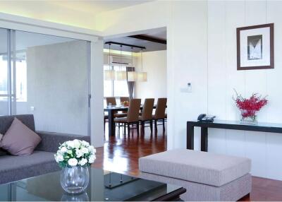 for rent,newly renovated 4+1beds,big-balcony,in Sukhumvit,BTS Nana