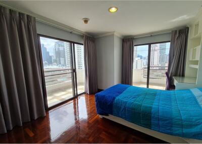 3Bed Condo with balcony in Phromphong Area. - 920071054-285