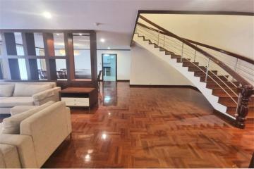 For rent Duplex 3 bedrooms 300 Sqm. high ceiling pet friendly Sukhumvit 24 BTS Phrom Phong - 920071001-10197