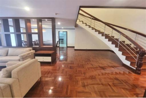 For rent Duplex 3 bedrooms 300 Sqm. high ceiling pet friendly Sukhumvit 24 BTS Phrom Phong - 920071001-10197