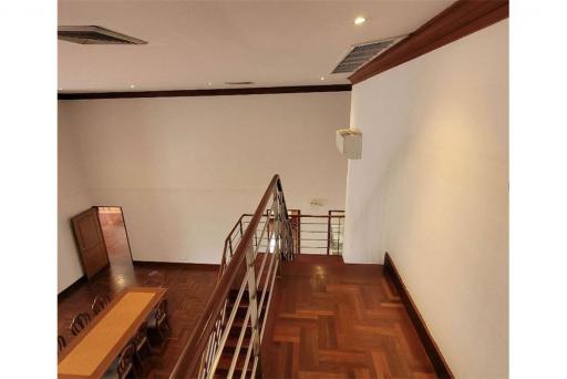 New renovated duplex 4 beds with balcony Near by Park BTS Phrom Phong