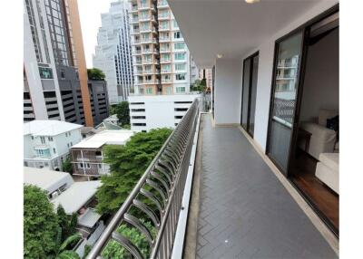 New renovated duplex 4 beds with balcony Near by Park BTS Phrom Phong