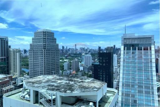 A modern with a spectacular view condominium 3 mins walk to BTS Asoke/MRT Sukhumvit. - 920071062-80