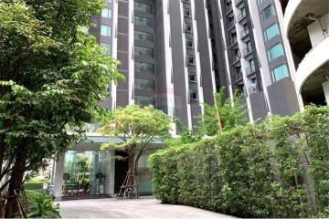 A modern with a spectacular view condominium 3 mins walk to BTS Asoke/MRT Sukhumvit.