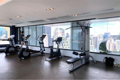 A modern with a spectacular view condominium 3 mins walk to BTS Asoke/MRT Sukhumvit. - 920071062-80