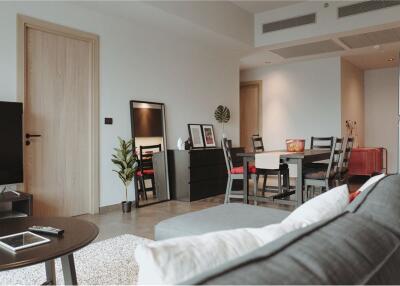 A fully furnished LOFT Asoke condominium in the CBD area is the most convenient access to anywhere in Bangkok.