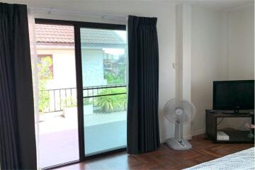 A fully furnished modern styling house in Bangna.