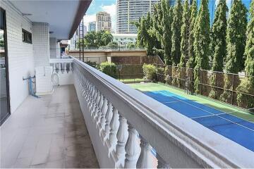 Pet Friendly Apartment  2 Beds For Rent Asoke