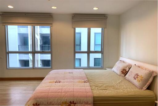 Great value and fully furnished condominium in a quiet and convenient area a 4-minute walk to BTS Ekkamai. - 920071062-73