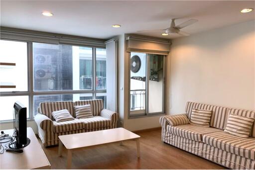 Fully furnished condominium in a quiet area.