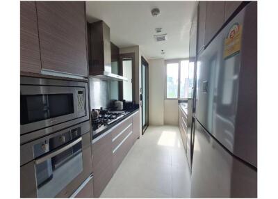 Apartment 3 Bedrooms / For Rent /  Promphong area - 920071001-10050