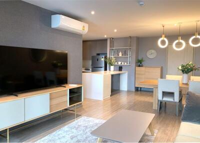 A nice corner room with effortlessly access condominium to BTS Ekkamai and Sukhumvit area. - 920071062-59