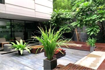 Effortlessly access condominium to BTS Ekkamai and Sukhumvit area. - 920071062-57