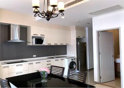 A nice corner room with effortlessly access condominium to Ekkamai and Sukhumvit area. - 920071062-54