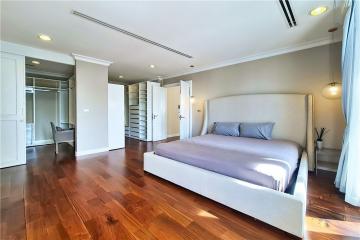 Luxury townhouse 4 bedrooms with private pool in Sukhumvit 49