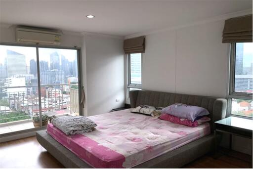 Fully furnished clean and safe only 10 mins walk to MRT Rama 9. - 920071062-47