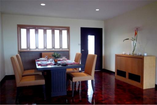 Cat friendly charming 2 bedrooms with big terrace in Sukhumvit Soi 4 - 920071001-9949